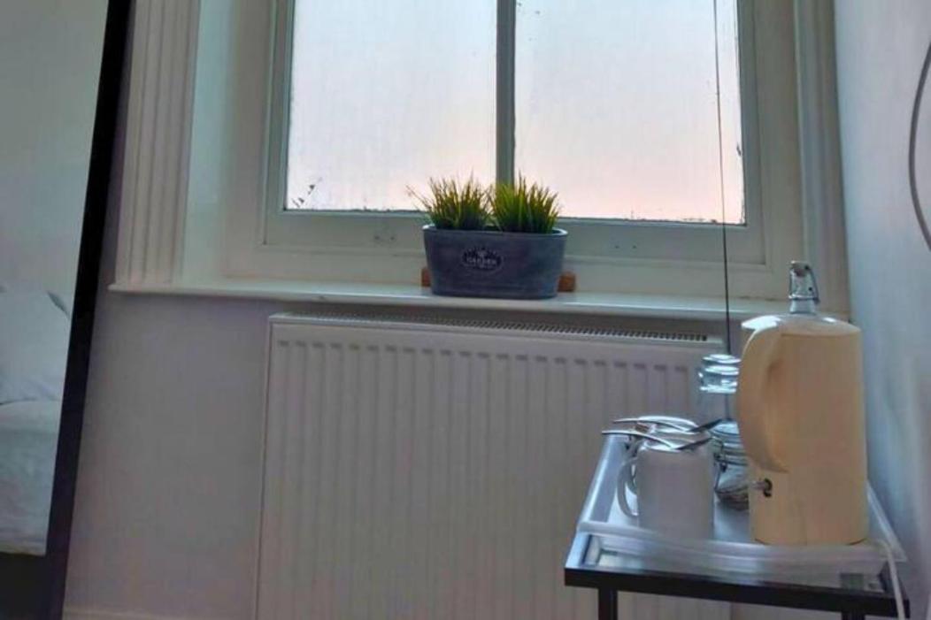 Stylish Double Room In City Centre - Shared Bathroom - Parking Preston  Eksteriør billede